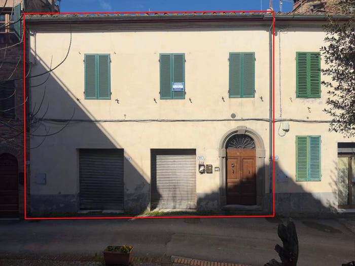 Appartamento trilocale in vendita in Piazza Giuseppe Garibaldi, Centro, Monticiano