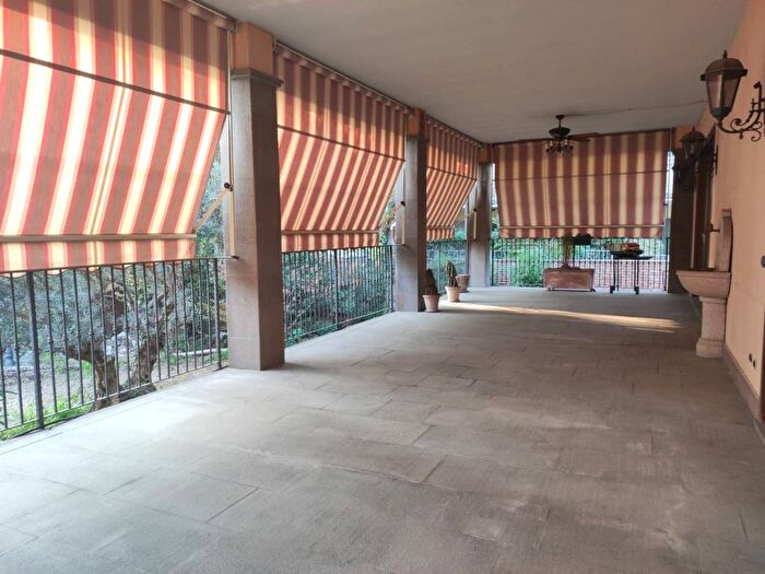 Appartamento con 6 locali in vendita in Via Monsignor Ferdinando Pogliani, Centro, Parabiago
