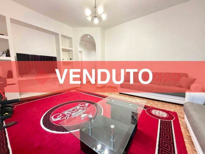 Appartamento trilocale in vendita in Via Flli Rosselli, Centro, Cesano Boscone