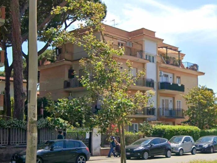Appartamento trilocale in vendita in Via Ugo Foscolo, Zona Domitilla, Ladispoli