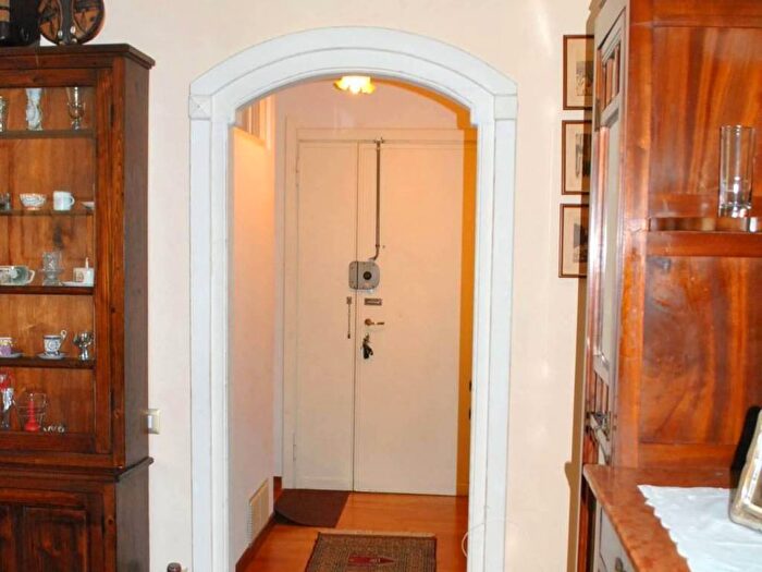 Appartamento trilocale in vendita in Via Diego Gregorio Cadello, Monte Claro, Cagliari