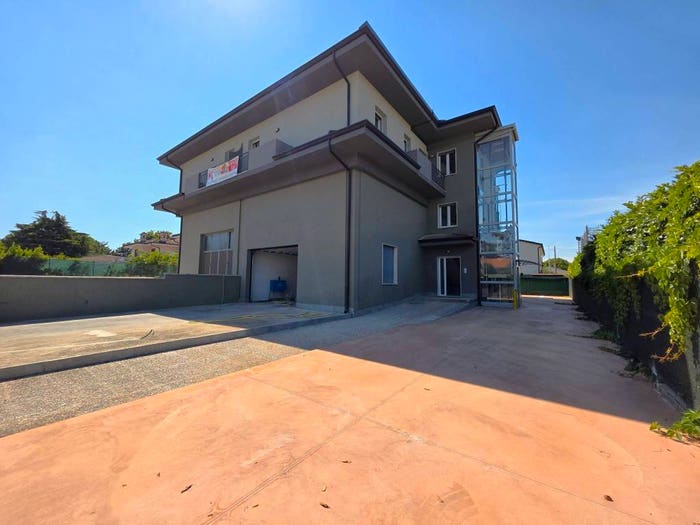Appartamento trilocale in vendita in Via Pisacane, Eremo, Curtatone