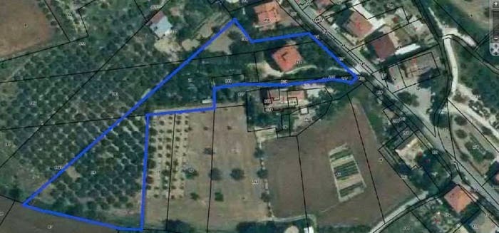 Appartamento con 6 locali in vendita in Via della Provincia, Notaresco