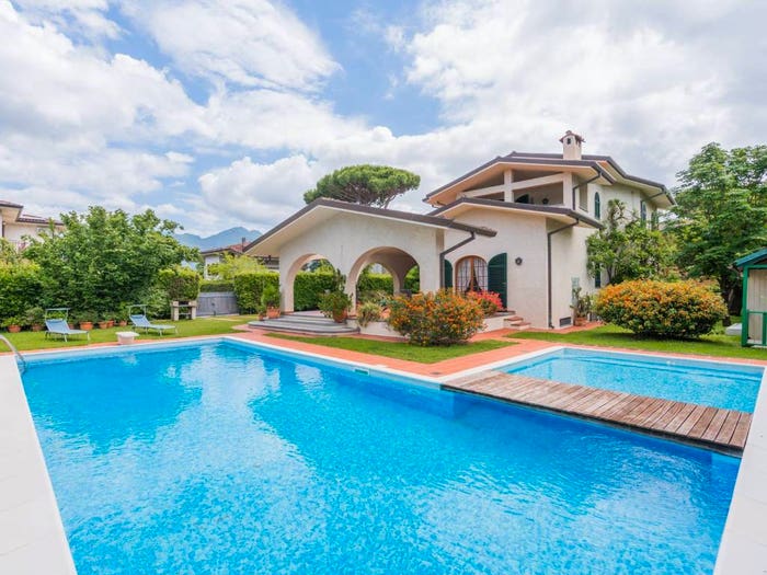 Casa con 6 locali in vendita in Via Carlo Sforza, Vaiana, Forte dei Marmi
