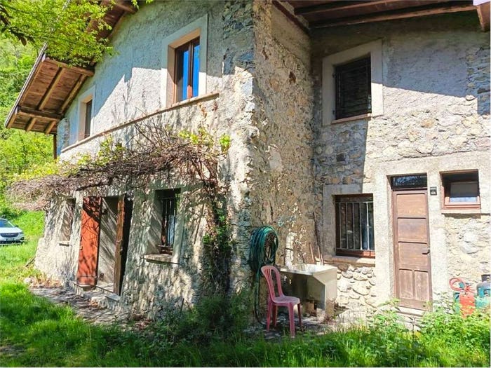 Casa quadrilocale in vendita in via nazionale, Lavenone