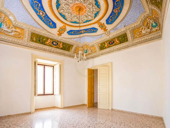 Casa con 6 locali in vendita in Via Camillo Benso di Cavour, Centro Storico, Acireale