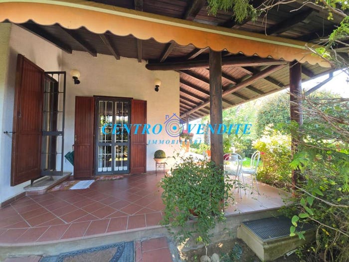 Casa con 6 locali in vendita in Via Giorgio Perlasca, Tre Re Mezzana Corti, Cava Manara