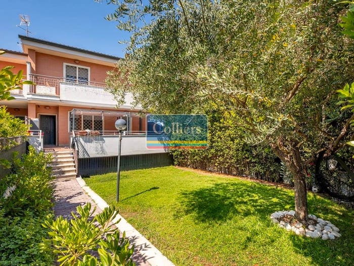Casa trilocale in vendita in Via Andrea Cascella, Mezzocammino, Roma