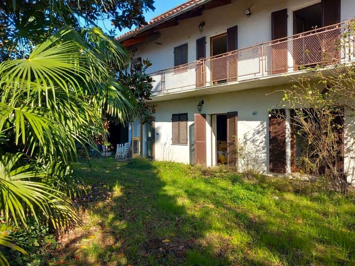 Casa con 6 locali in vendita in Via Per S Maria, Agliè