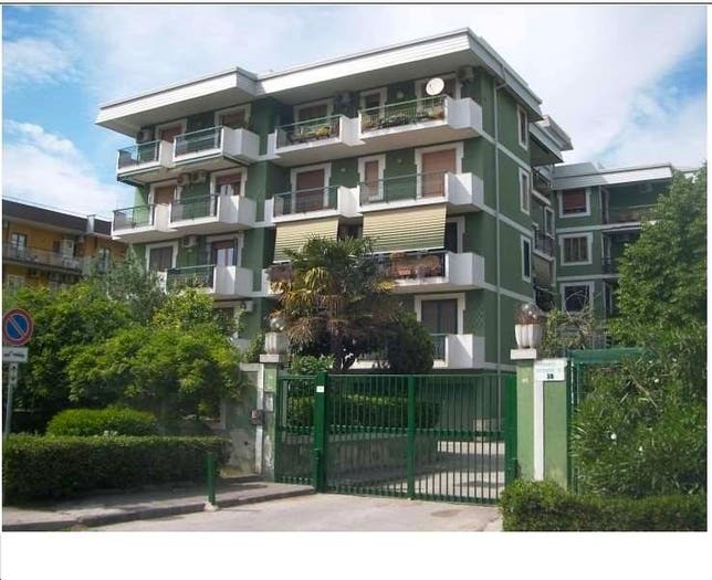 Appartamento con 5 locali in vendita in Via Francesco Petrarca, Tredici, Caserta