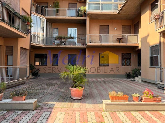 Appartamento con 5 locali in vendita in sobborgo federico comandini, Centro Urbano, Cesena