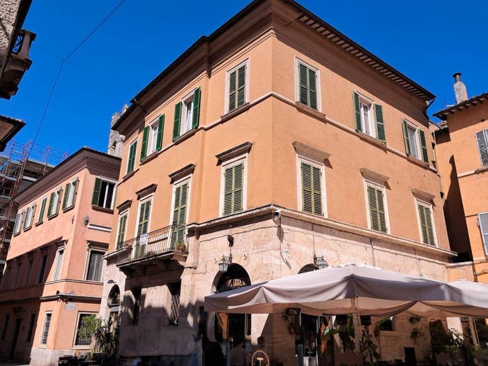 Appartamento con 6 locali in vendita in Del Trivio, Ascoli Piceno