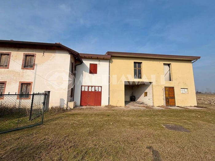 Casa con 6 locali in vendita in Centro, Brugnera