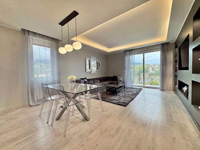 Appartamento trilocale in vendita in Via Edmondo De Amicis, Corso degli Inglesi, Sanremo