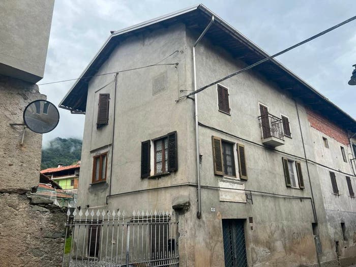Casa con 5 locali in vendita in Via Vittorio Veneto, Centro, Lessolo