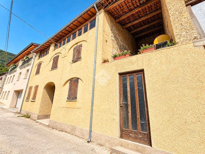 Casa con 6 locali in vendita in Via Marsili, Schio