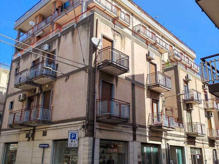 Appartamento con 6 locali in vendita in via Bellini, Paternò