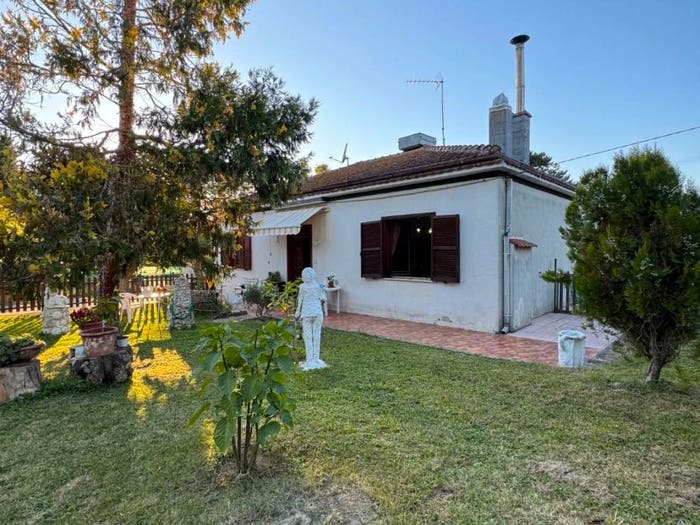 Casa con 5 locali in vendita in Strada Comunale Fosso Nono, Villa Carmine, Montesilvano