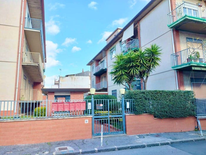 Appartamento con 5 locali in vendita in Via Vitaliano Brancati, Centro, Aci Castello