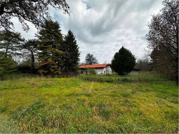 Casa quadrilocale in vendita in Oleggio