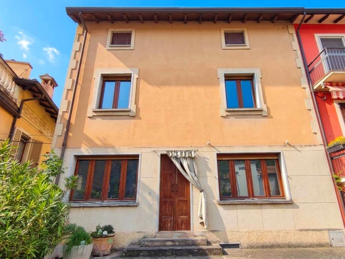 Casa con 5 locali in vendita in Piazza Patrioti, Centro, Castell'Arquato