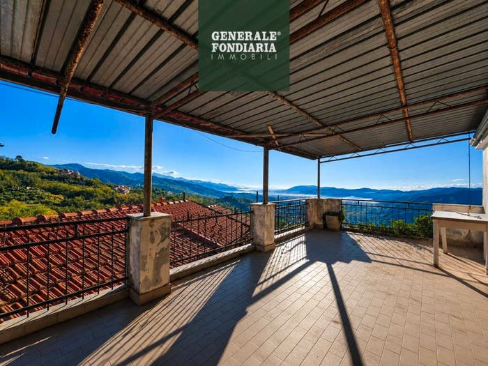 Appartamento con 6 locali in vendita in località valdonica, Valdonica, Calice al Cornoviglio