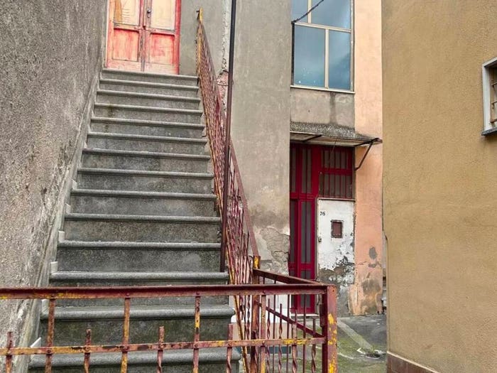 Casa quadrilocale in vendita in Via San Candida SNC, Avella
