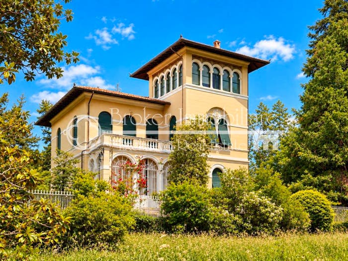 Casa con 6 locali in vendita in Via per Carignano, Sant'Alessio Carignano, Lucca