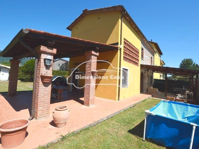 Casa quadrilocale in vendita in Via di Piaggiori, Segromigno San Colombano, Capannori