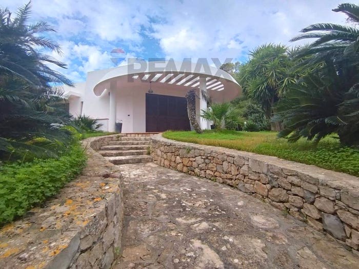 Casa quadrilocale in vendita in Centro, Parabita