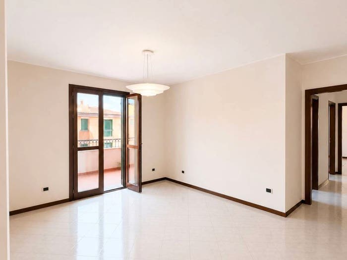 Appartamento trilocale in vendita in Via Giovanni Giolitti, Mirandola