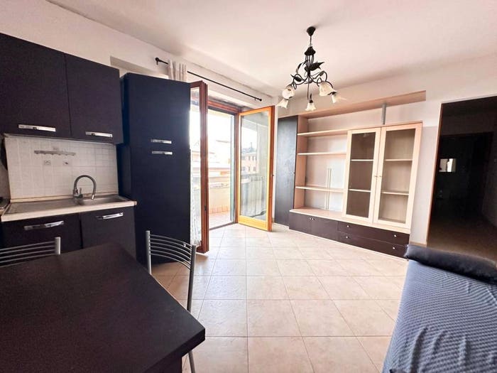 Appartamento trilocale in vendita in Via Giuliano Montelucci, Centro, Guidonia Montecelio