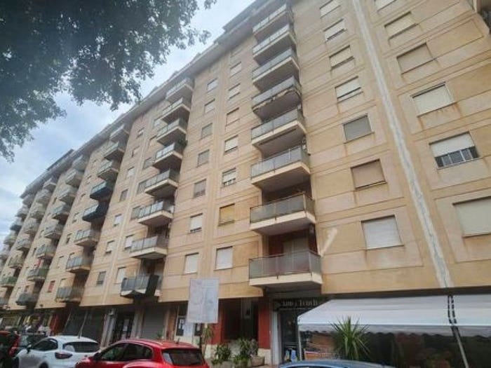 Appartamento con 5 locali in vendita in Via Gino Zappa, San Filippo Neri, Palermo