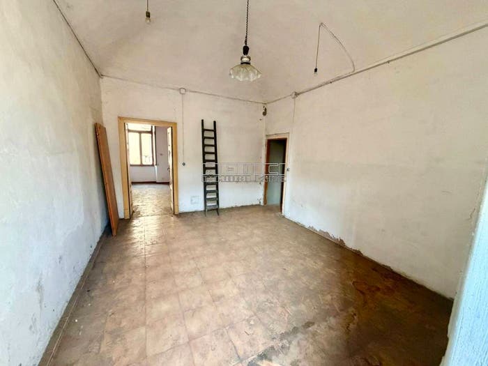 Appartamento con 5 locali in vendita in Via Camillo Benso di Cavour, Stazione, Asti