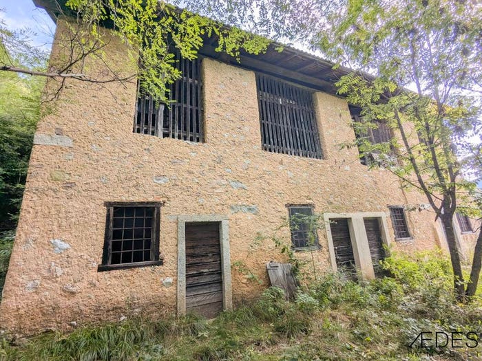 Casa con 6 locali in vendita in Via per Cerì, Ledro