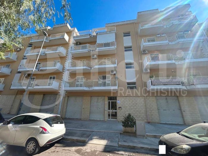 Appartamento con 5 locali in vendita in Centro, Canosa di Puglia