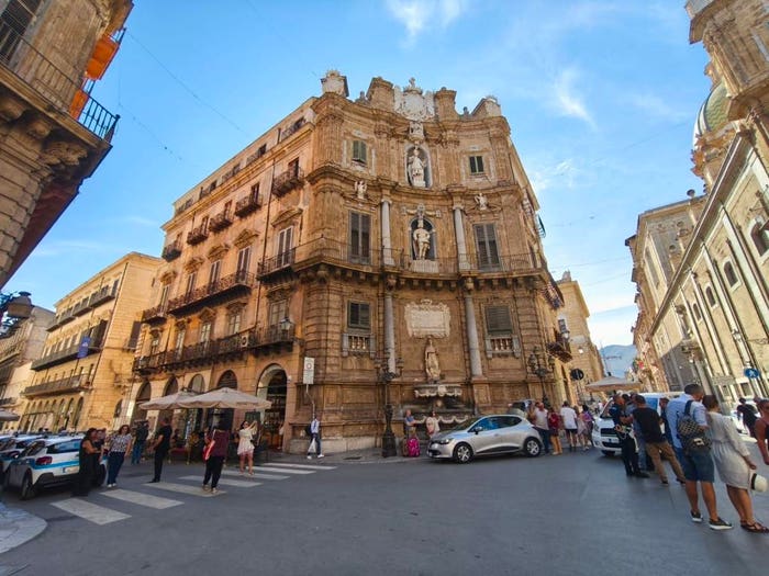 Casa con 6 locali in vendita in Piazza Pretoria, Kalsa, Palermo