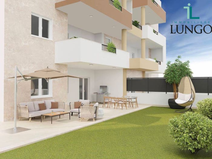 Appartamento quadrilocale in vendita in Via dei Volsini, Piccarello, Latina