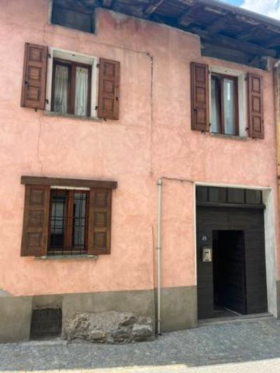 Casa con 6 locali in vendita in Via Federico Fellini, Lovero