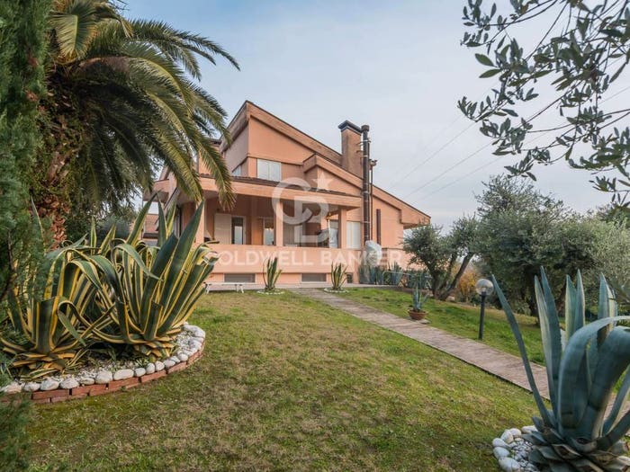 Casa con 6 locali in vendita in Via Cattolica, Centro, Gradara