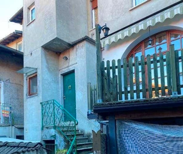 Appartamento bilocale in vendita in Via Pasubio, Castello, Castelveccana