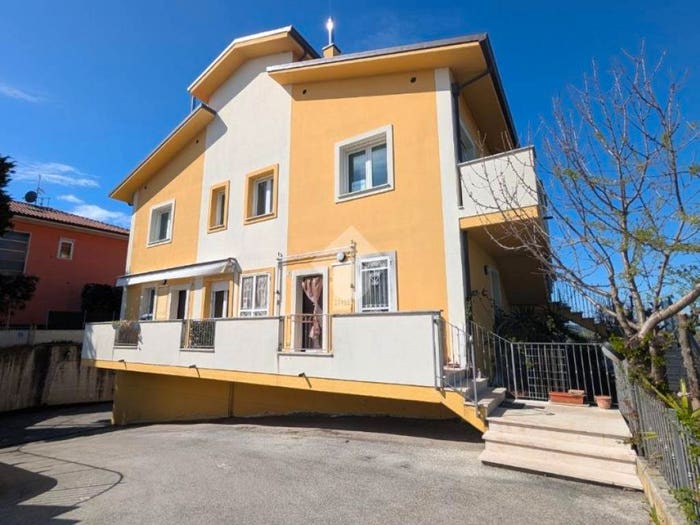 Appartamento quadrilocale in vendita in Via I Maggio, Cerasolo, Coriano