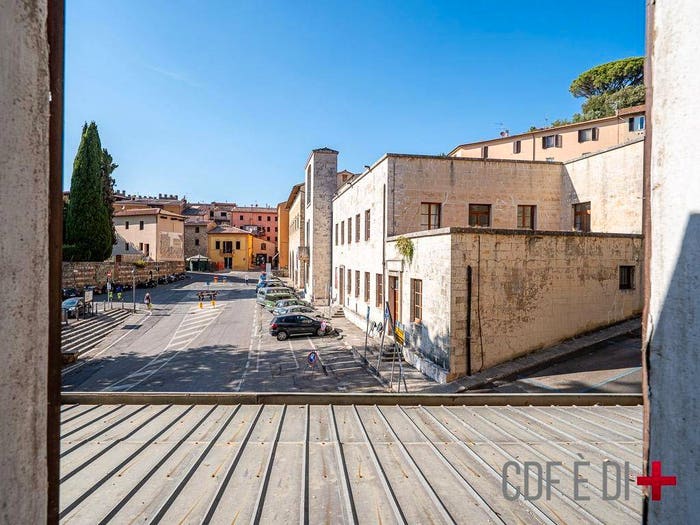 Appartamento trilocale in vendita in Via Giosuè Carducci, Centro, Massa Marittima
