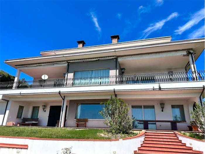Casa con 6 locali in vendita in Via Circonvallazione, Auditore, Sassocorvaro Auditore