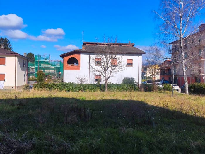 Casa con 6 locali in vendita in Via Ezio Casciari, Centro, Aulla
