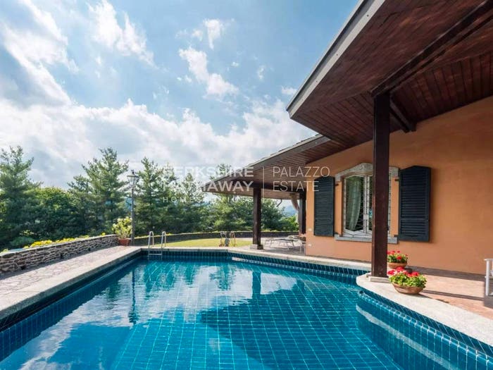 Casa con 6 locali in vendita in Via Oltrecolle, Lora, Como
