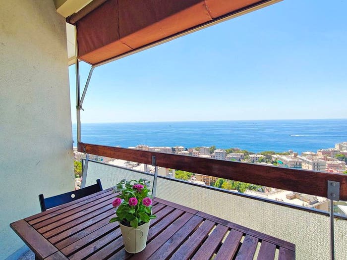 Appartamento con 5 locali in vendita in Via Fratelli Coda, Quinto, Genova