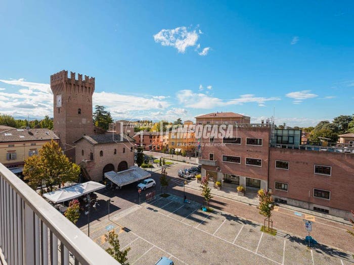 Appartamento trilocale in vendita in Piazza Caduti Libertà, Centro, Spilamberto