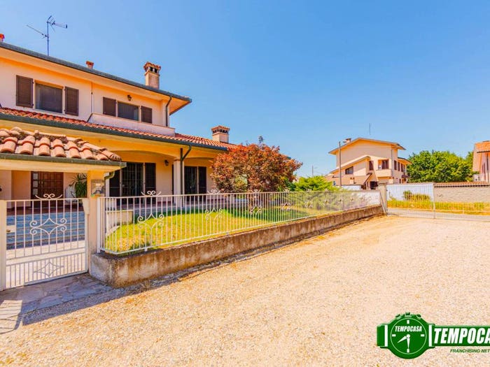 Casa trilocale in vendita in Via Sommo, Sairano, Zinasco