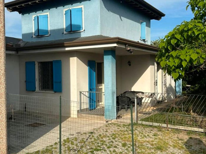Casa con 6 locali in vendita in Via dell'Artigianato, Rodigo